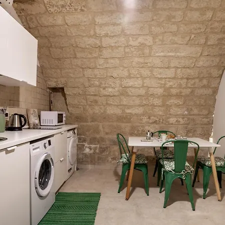 La Pergola Apt In The Heart Of Bari Extérieur photo