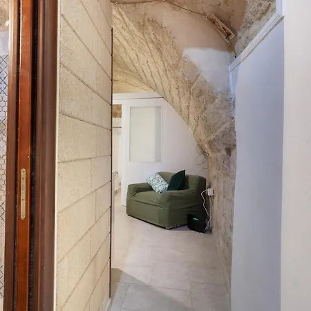 La Pergola Apt In The Heart Of Bari Extérieur photo